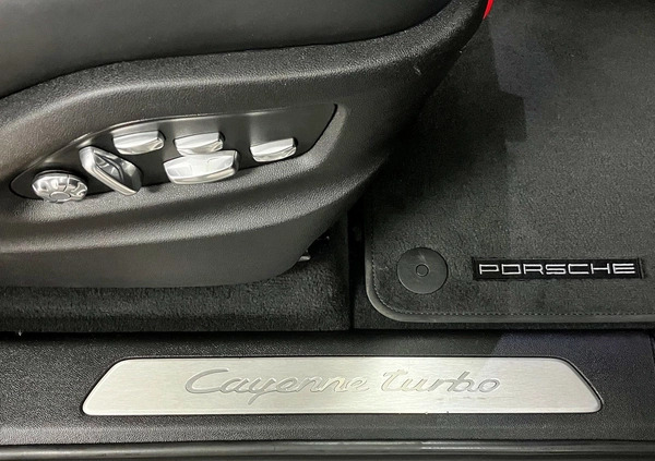 Porsche Cayenne cena 399000 przebieg: 101861, rok produkcji 2018 z Kleszczele małe 781